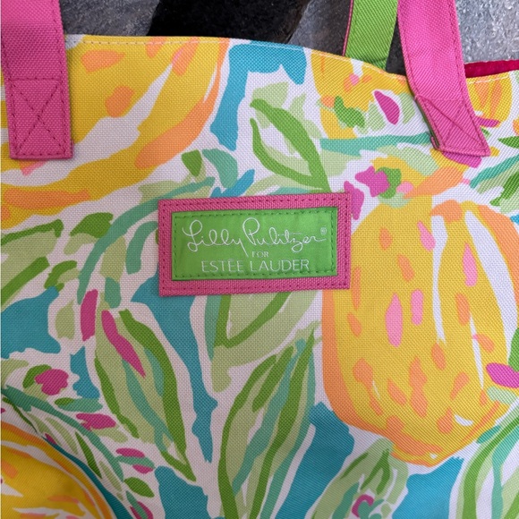 Lilly Pulitzerer Lemon Tote Bag - Picture 2 of 4